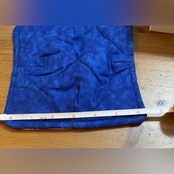 Philadelphia Phillies handcrafted bowl holders (huggers) keep your hands safe. - Picture 7 of 8